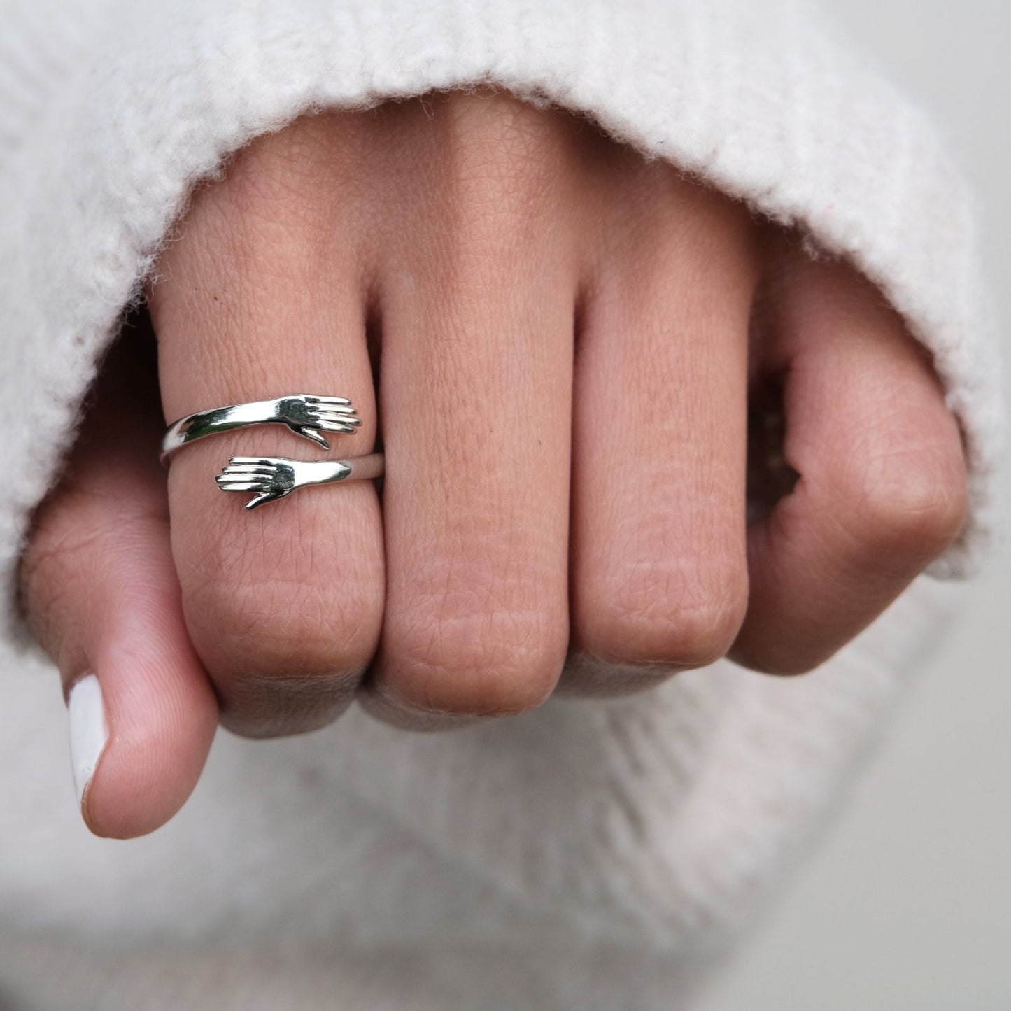 One-size Hug ring