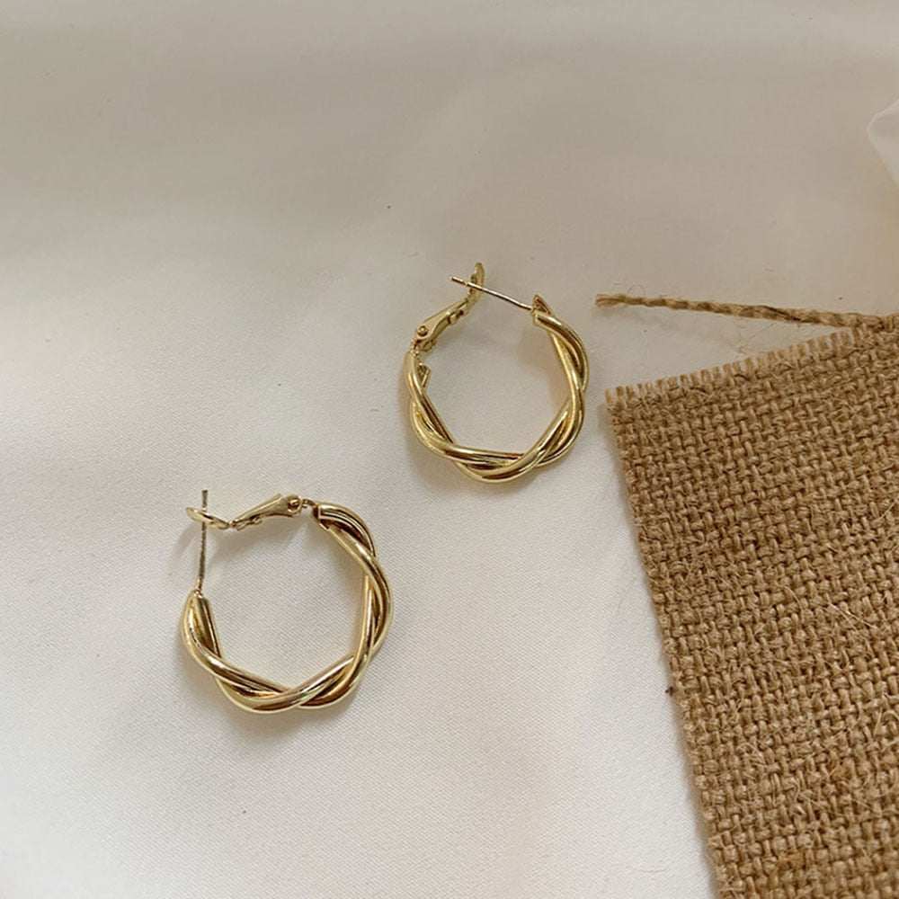 Twist Minimalist Hoop Earrings