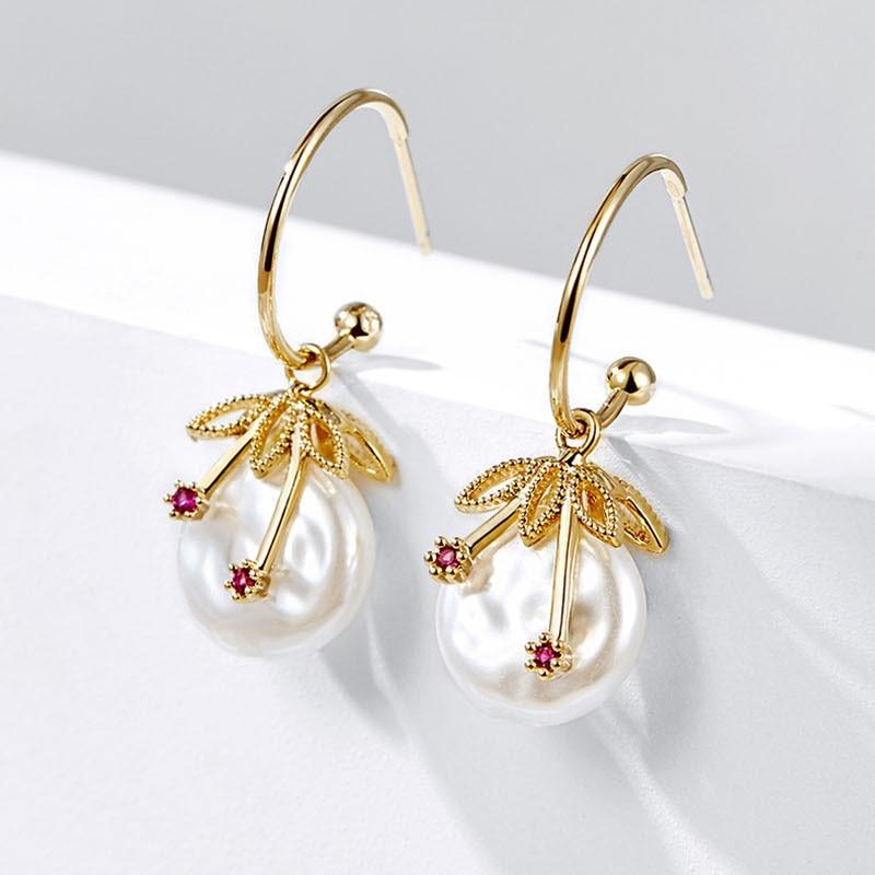 Shell Pearl Earrings