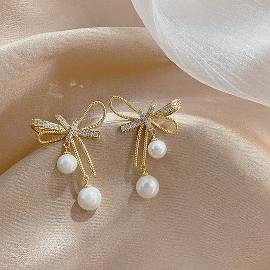 Bow Pearl Earrings