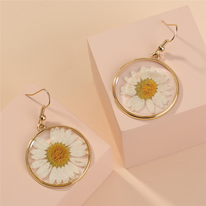 Forever Daisy Earrings