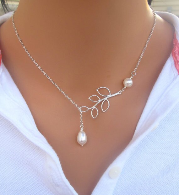 Pearl Leaf Necklace