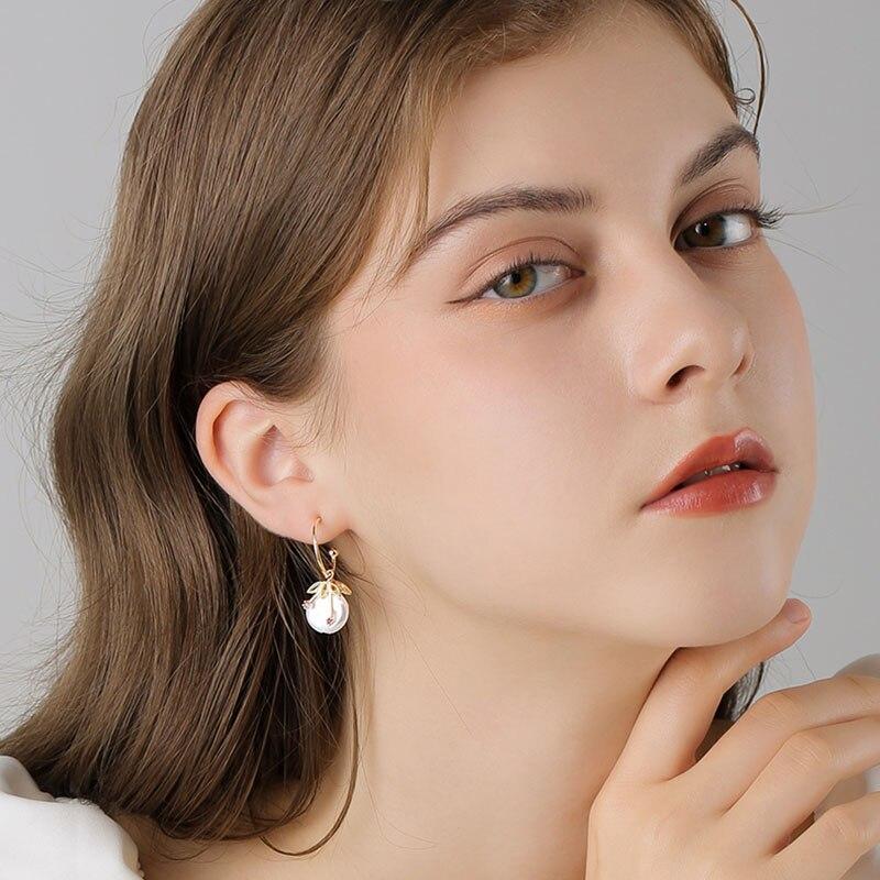 Shell Pearl Earrings