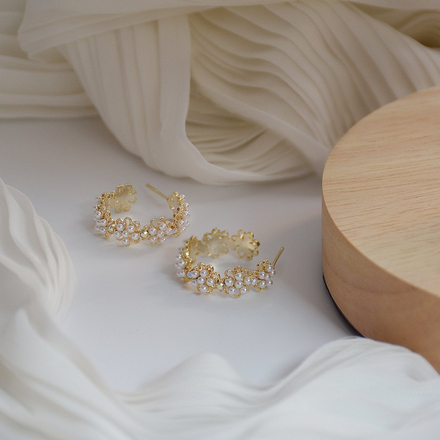 Lace Pearl Earrings